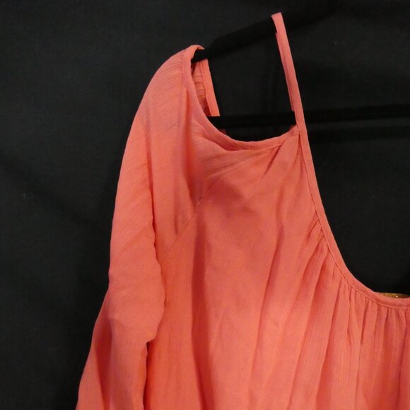 LOVE & LEGEND | size 16 | Salmon Pink Cold Shoulder Top With Buttons - Picture 9 of 14